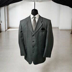 Classic Gray Wool Sports Blazer with Notched Lapels